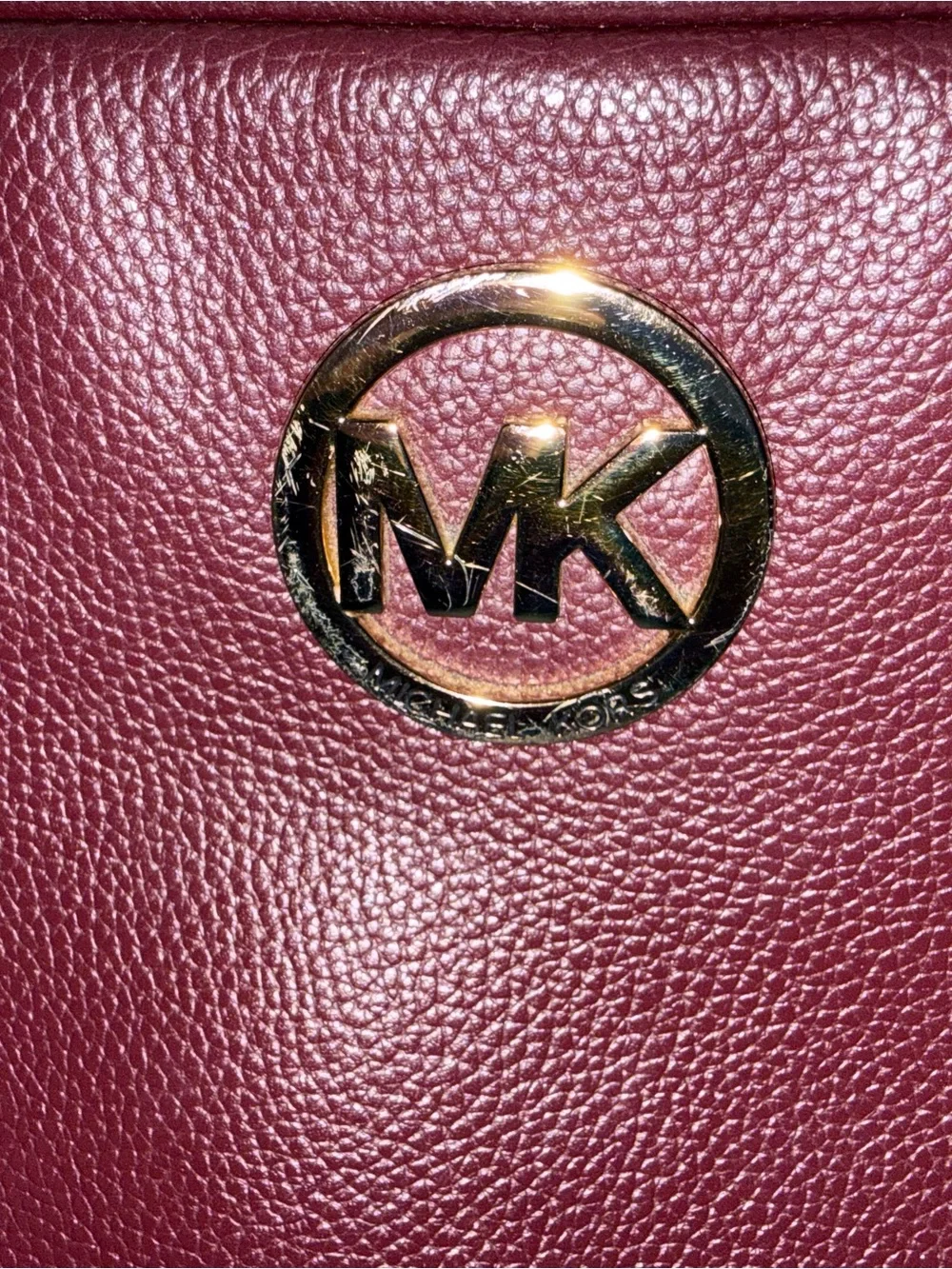 Michael Kors compact pebbled